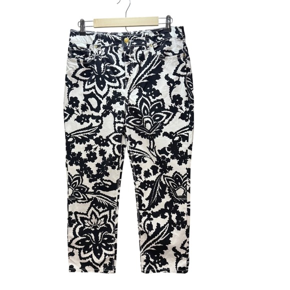 Chico's Pants - Chico's So Lifting Crop Pants 0.5 (S) Black White Floral Damask Slimming Stretch